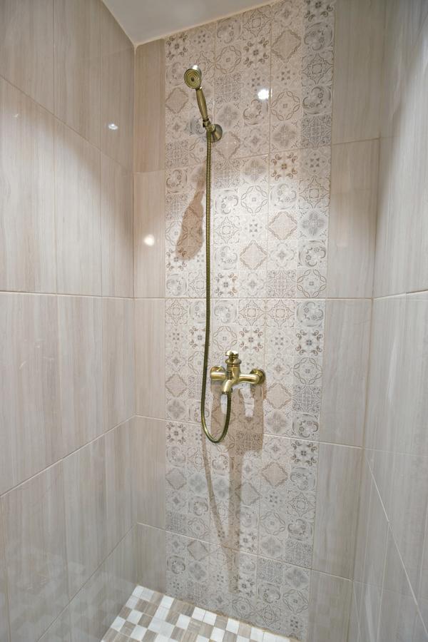 Corner Of Joy Apartment Вис Екстериор снимка